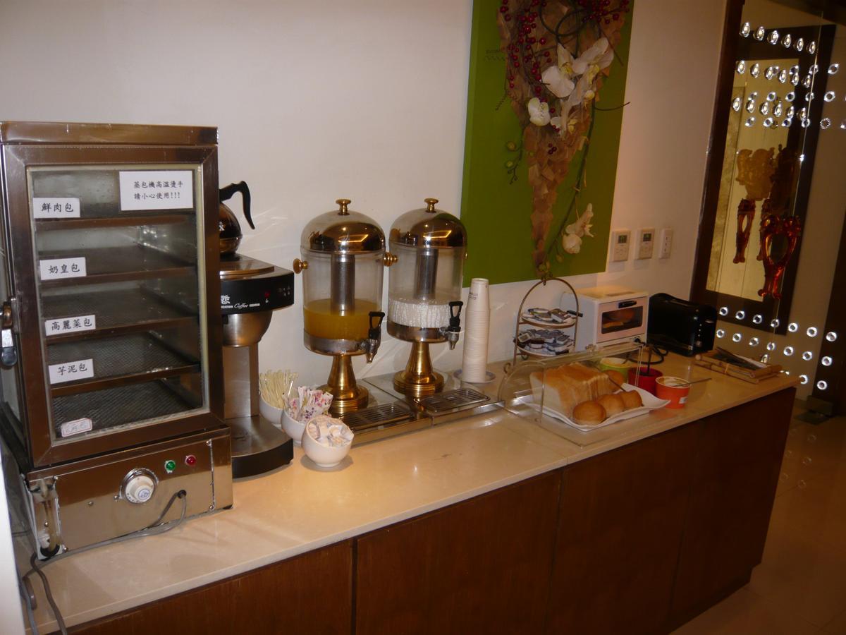 Lanshy Motel Taichung Luaran gambar